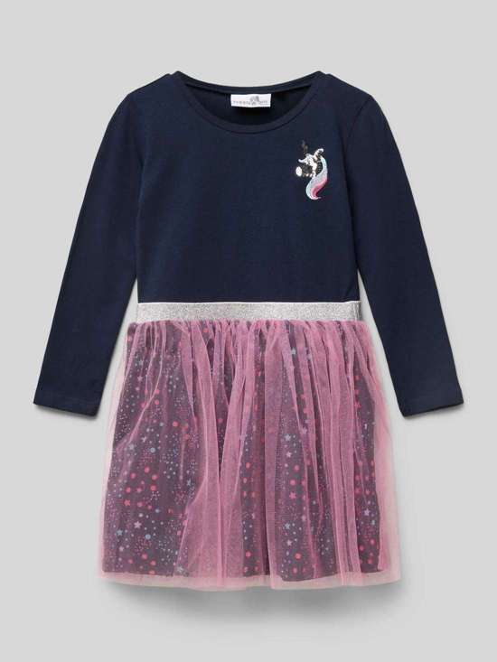 Платье с круглым вырезом