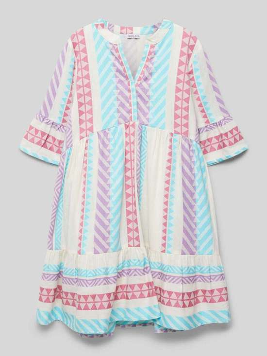 платье с V-образным вырезом