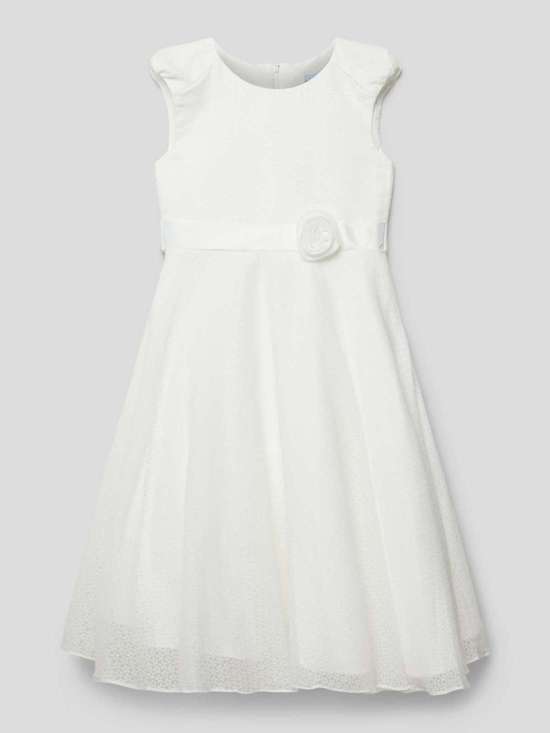 Платье с поясом