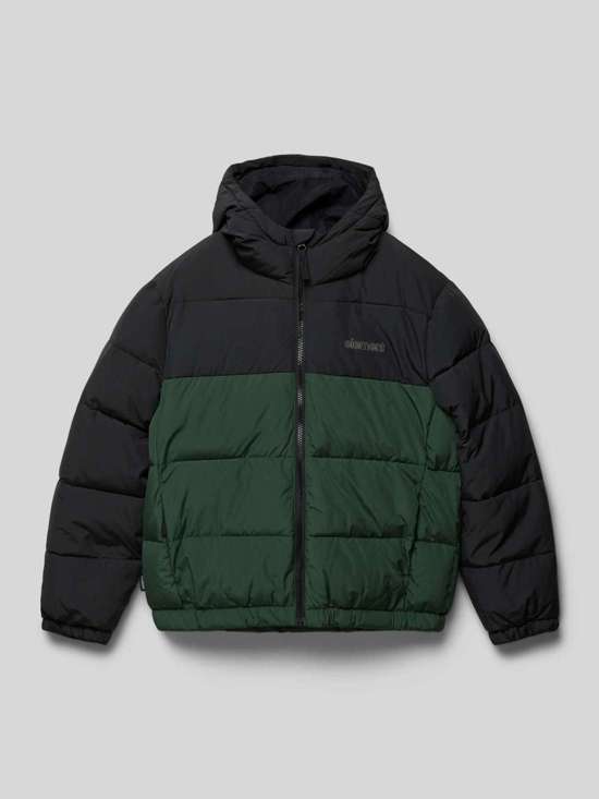 Стеганая куртка с капюшоном