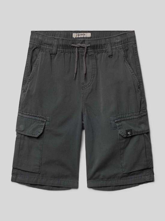 Шорты-бермуды с карманами-карго