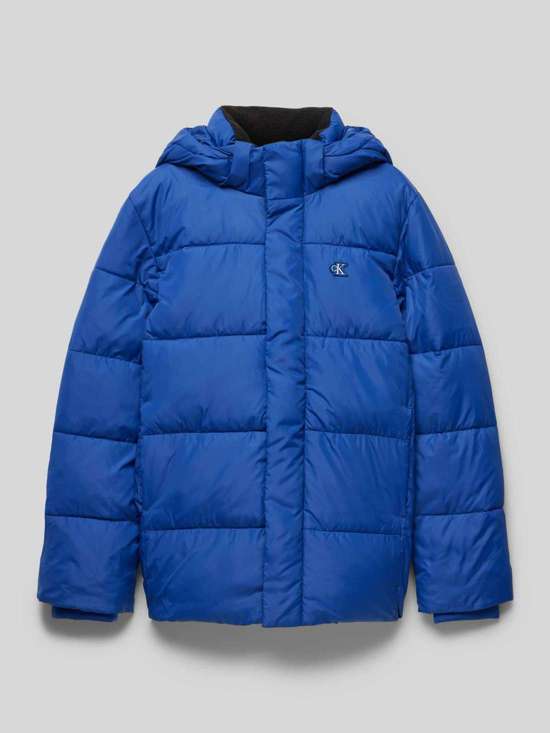 Стеганая куртка с капюшоном