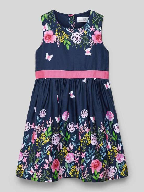 Платье с круглым вырезом