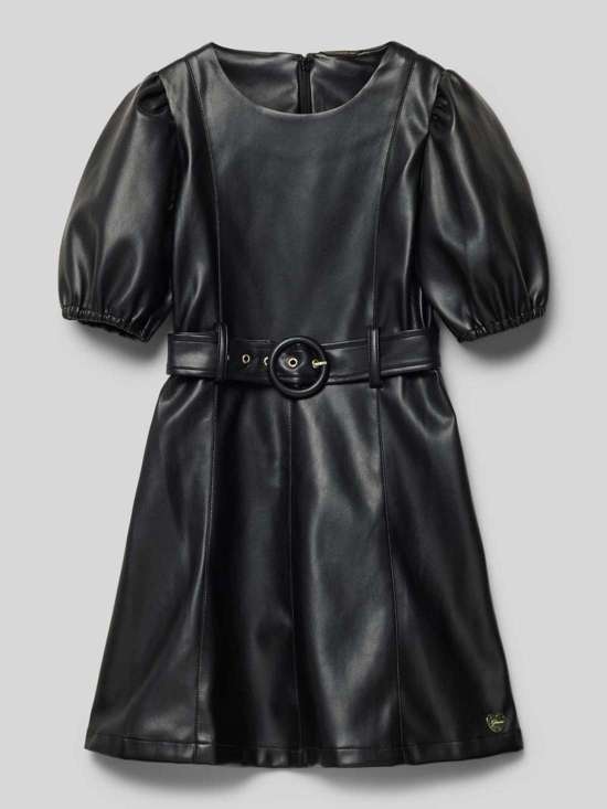 Платье из кожи