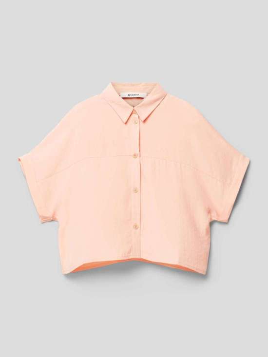 Укороченная блузка-рубашка с планкой на пуговицах