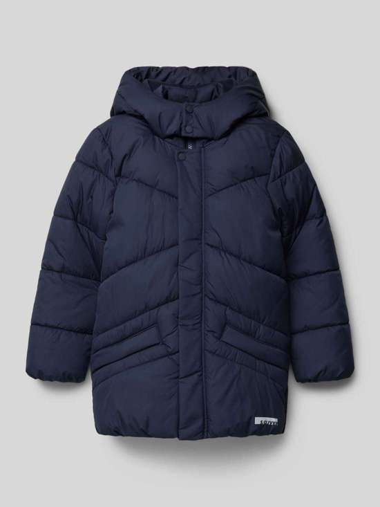 Стеганая куртка с капюшоном