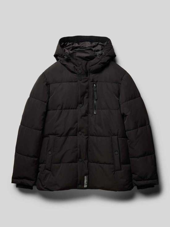 Стеганая куртка с капюшоном