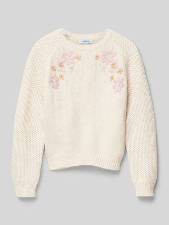 Вязаный свитер с круглым вырезом