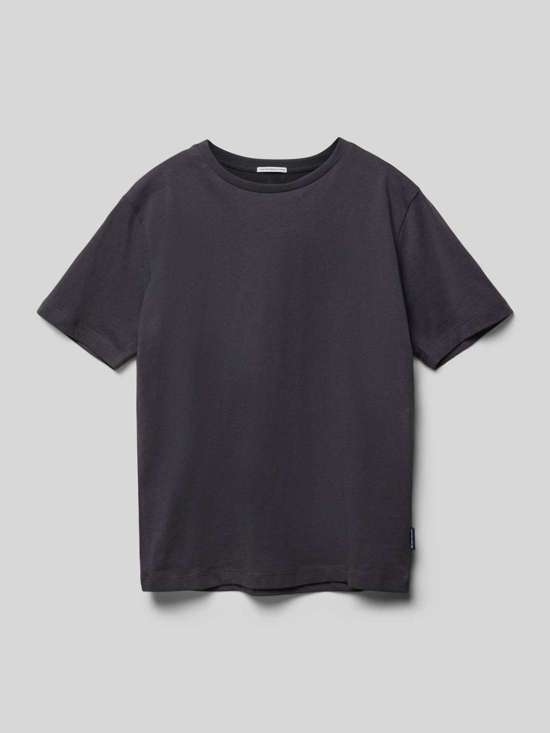 Футболка с мотивным принтом