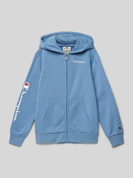 Толстовка с вышивкой этикеток